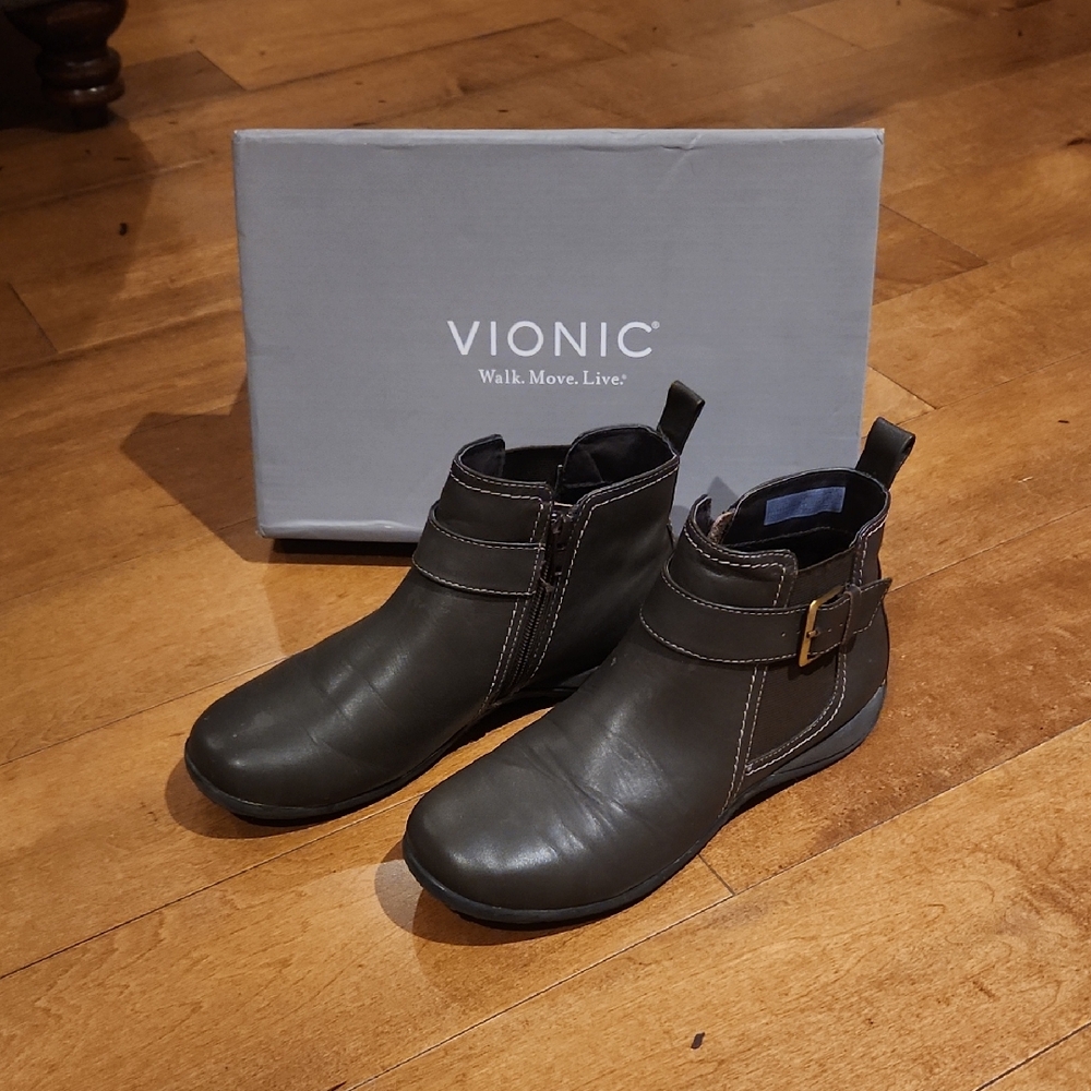 Vionic Brown Ankle Boots